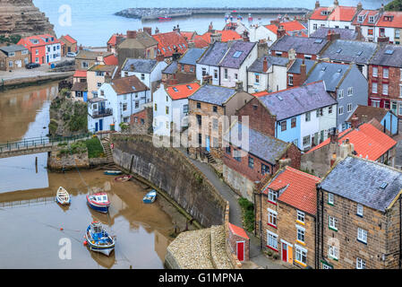 Staithes, Scarborough, nello Yorkshire, Inghilterra, Regno Unito Foto Stock