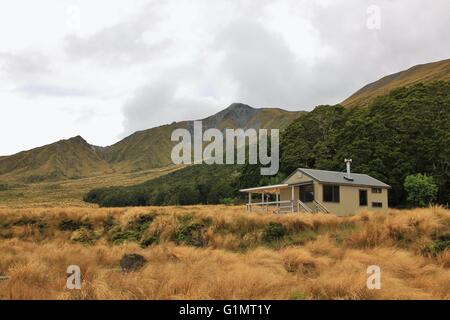 Pubblico paese indietro rifugio nel Parco Nazionale di Fiordland. Tramping destinazione in Nuova Zelanda. Foto Stock