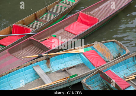 Noleggiare barche a remi, Oxford, England, Regno Unito Foto Stock