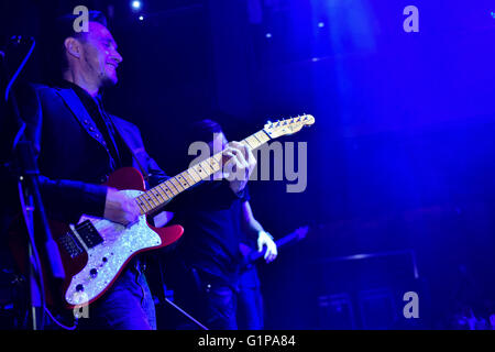 Cantante russo Dima Bilan esegue sul palco durante il suo concerto americano tour Foto Stock