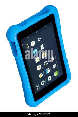 Kindle fuoco per i bambini. Bambino orientato computer tablet con blue in gomma del coperchio in plastica per la protezione. Foto Stock