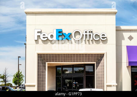 Ufficio FedEx exterior edificio nella città di Oklahoma, Oklahoma, Stati Uniti d'America. Foto Stock