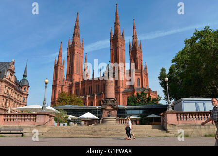 Chiesa di mercato, Schlossplatz Wiesbaden, Hesse, Germania / Marktkirche Foto Stock