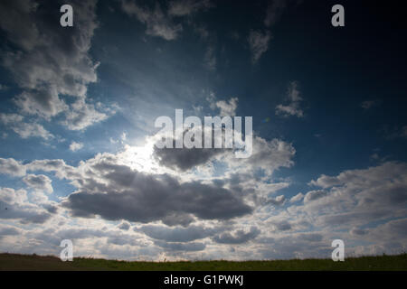 Un cloudscape di Blackheath Common, Londra Foto Stock