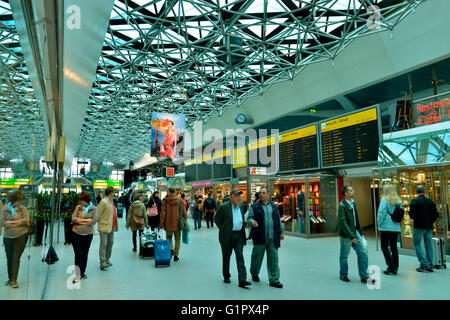 Haupthalle, Flughafen Tegel di Berlino, Deutschland Foto Stock