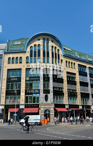 Hackesche Hoefe, Rosenthaler Strasse, nel quartiere Mitte di Berlino, Deutschland / Hackesche Höfe Foto Stock