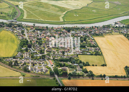 Una veduta aerea del villaggio di Reedham e la circostante campagna del Norfolk Broads Foto Stock