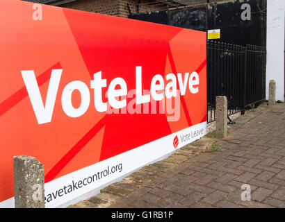 Voto lasciare, grandi manifesti in Stapleford, Derbyshire, Regno Unito Foto Stock