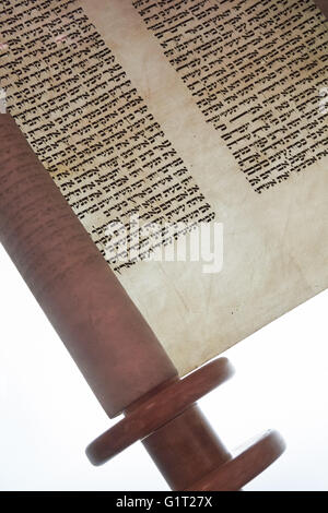 Torah scorrere nel Museo di Mazovian ebrei di Plock Polonia Foto Stock