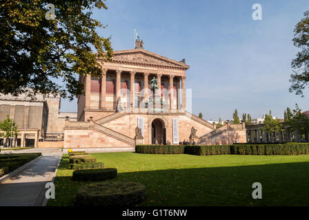 Vista delle Alte Nationalgalerie museo sul Museumsinsel (Isola dei Musei di Berlino Germania Foto Stock