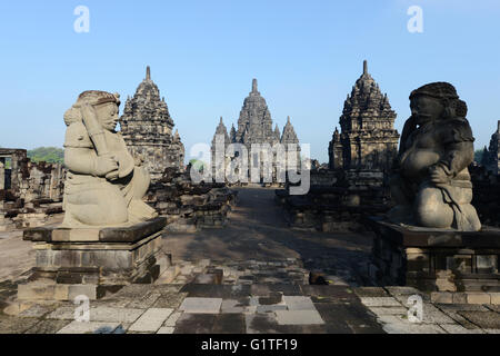 Il bellissimo tempio Sewu nel centro di Giava, in Indonesia. Foto Stock