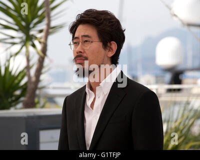 Cannes, Francia. 18 Maggio, 2016. Direttore Na Hong-Jin a stranieri (Goksung) Pellicola fotografica chiamata alla sessantanovesima Cannes Film Festival mercoledì 18 maggio 2016, Cannes, Francia. Credito: Doreen Kennedy/Alamy Live News Foto Stock