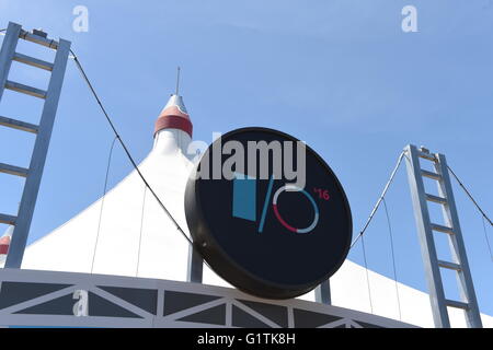 Mountain View, California, USA. 18 Maggio, 2016. Il logo della manifestazione vede al Google Developer Conference di I/O in Mountain View, California, USA, 18 maggio 2016. Questo anno la manifestazione annuale è mantenuto su un open-air di scena il prossimo alla sede centrale dell'azienda di tecnologia. Credito: dpa picture alliance/Alamy Live News Foto Stock