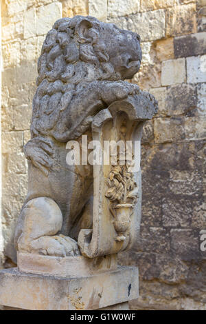 Un leone scultura scolpita in granito Foto Stock