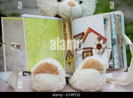 Scrapbook fatti a mano per bambino Foto Stock