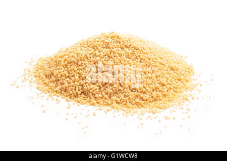 Couscous crudo closeup bianco isolato Foto Stock