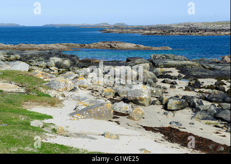 Sulla spiaggia di Isola Omey ,Connemara, nella contea di Galway, Irlanda Foto Stock