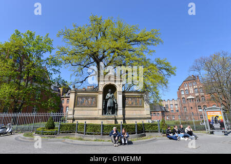 Denkmal, Albrecht von Graefe, Luisenstrasse, nel quartiere Mitte di Berlino, Deutschland Foto Stock