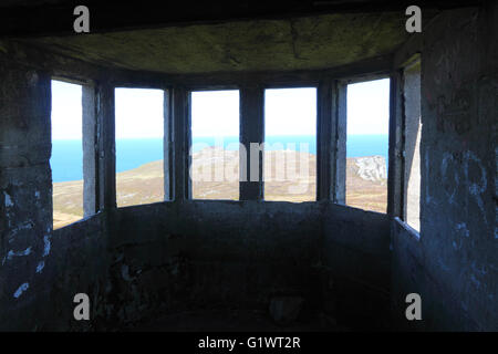 La vista da una WW2 lookout post (IOP) alla testa di corno, north Donegal, Irlanda. Foto Stock