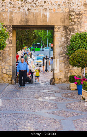 Sevilla gate, Puerta de Sevilla. Córdoba, Andalusia, Spagna, Europa Foto Stock