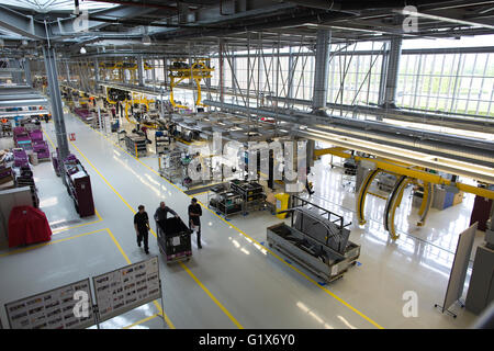 Motore Rolls-Royce auto impianto di assemblaggio, Chichester, West Sussex, in Inghilterra, Regno Unito Foto Stock