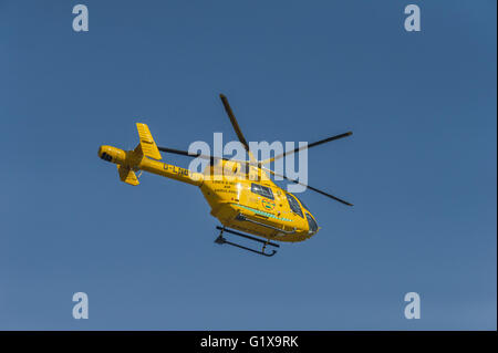 Giallo M.D. elicottero del Lincolnshire e Nottinghamshire Air Ambulance Foto Stock