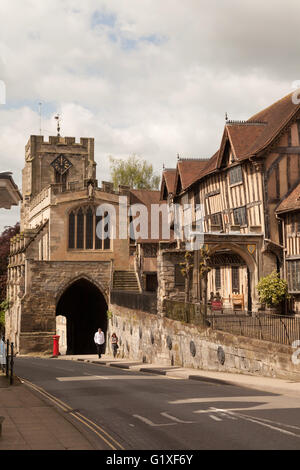 Medieval Lord Leycester Hospital e The West Gate, The High Street, Warwick, Warwickshire Inghilterra UK Foto Stock