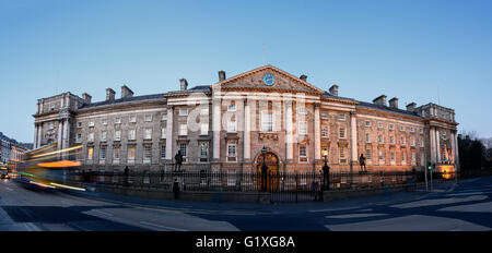 Trinity College è la sola componente college dell'Università di Dublino, una università di ricerca in Irlanda. Foto Stock