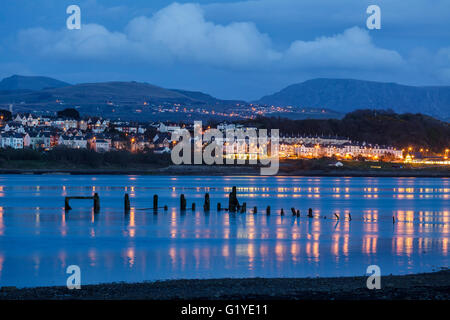 Caernarfon di notte, Gwynedd, il Galles del Nord Foto Stock