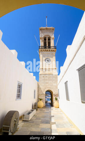 Il punto di riferimento di clock tower belfry davanti alla Cattedrale di Hydra Hydra, Città, Hydra Island, Grecia Foto Stock