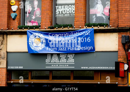 Il Leicester City Football Club champions banner, Leicester City Centre, Regno Unito Foto Stock