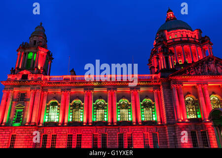Illuminata Belfast City Hall Foto Stock