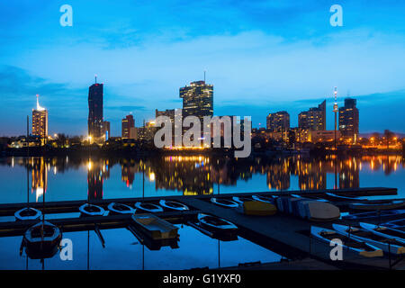 Skyline di Donau City - Vienna DC Foto Stock