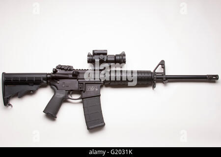 Smith & Wesson M&P15 Fucile con portata a vortice Foto Stock