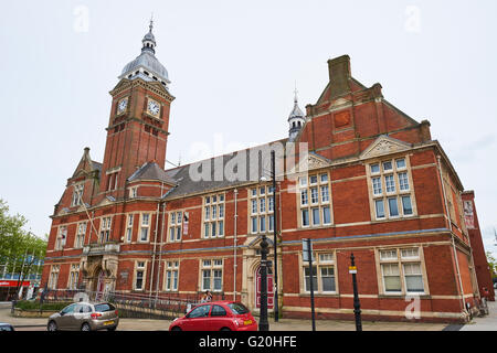 Ex Municipio ora un teatro danza Regent Circus Swindon WILTSHIRE REGNO UNITO Foto Stock