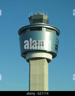 Aria torre di controllo dell'Aeroporto LaGuardia, Queens, a New York. Foto Stock