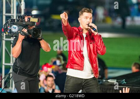 Concord, North Carolina, Spagna. 21 Maggio, 2016. Andy grammatica esegue durante la NASCAR Sprint Cup Series All-Star gara di sabato 21 maggio, 2016 a Charlotte Motor Speedway in concordia, NC. Credito: Cal Sport Media/Alamy Live News Foto Stock