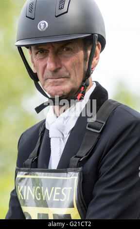 Corby, Regno Unito. 22 Maggio, 2016. Il Castello di Rockingham International Horse Trials 22 Maggio 2016: tre giorni di manifestazione leggenda Mark Todd prelevati quattro problemi sul cavallo stadio di salto. Credito: Clifford Norton/Alamy Live News Foto Stock