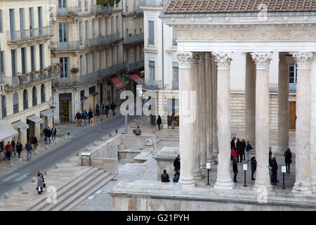 Maison Carree tempio romano, Nimes, Francia, Europa Foto Stock