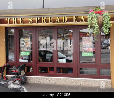 Lo Spread Eagle pub bar, Acocks Green, Birmingham Foto Stock