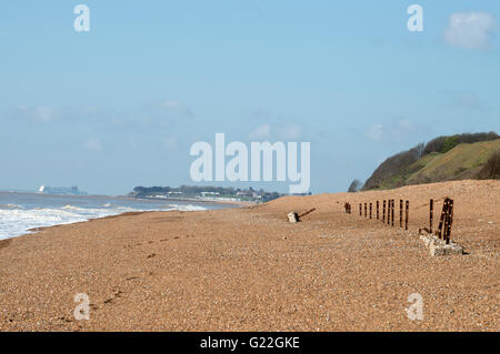 Il tempo di guerra anti-invasione recinzione, Bawdsey, Suffolk, Inghilterra. Foto Stock