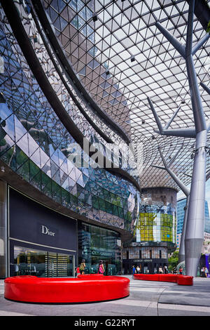 ION Orchard commerciale uso misto sviluppo a Singapore il 17 luglio 2012. Foto Stock