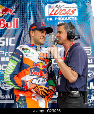 Rancho Cordova, CA. 21 Maggio, 2016. Rider Ryan Dungey prendete la seconda complessivamente durante il Lucas Oil Pro Motocross 450 campionato di classe podio al motocross Hangtown Classic Rancho Cordova, CA Thurman James/CSM/Alamy Live News Foto Stock