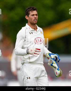 Old Trafford, Manchester, Regno Unito. 23 Maggio, 2016. La Contea di Supersavers campionato. Lancashire versus Surrey. Surrey paletto-keeper Ben Foakes. Credito: Azione Sport Plus/Alamy Live News Foto Stock