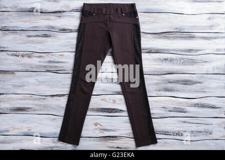 Black skinny montare i pantaloni. Foto Stock