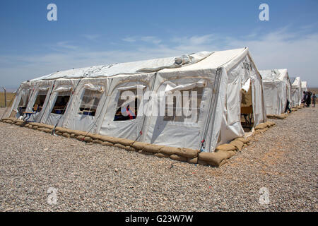 L' UNICEF scuola Khanaqin in un campo di rifugiati in Iraq dove 8000 persone hanno trovato rifugio. Foto Stock