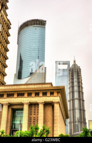 I grattacieli di Shanghai presso il Quartiere Finanziario di Lujiazui Foto Stock
