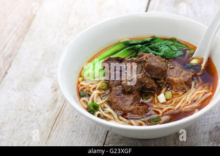 Carni bovine la zuppa di noodle cinesi cucina taiwanese Foto Stock