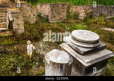 Statua arcaica trovato alla antica Dion sito archeologico in Grecia Foto Stock