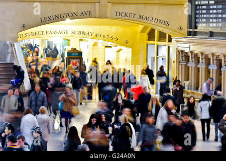 Grand Hall, Lexington Avenue di entrata e di uscita, Grand Central Terminal, Midtown Manhattan, New York, New York, Stati Uniti d'America Foto Stock